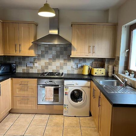 Lovely 2 Bedroom Family Apartment In Newcastle Newcastle  Esterno foto